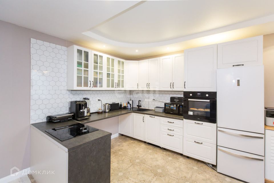Продаётся 1-комнатная квартира, 86.1 м²