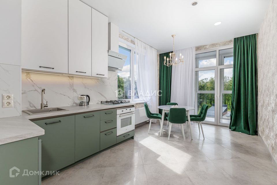 Сдаётся 2-комнатная квартира, 65 м²