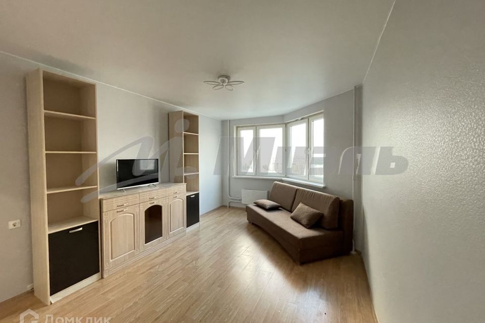 Продаётся 1-комнатная квартира, 42 м²