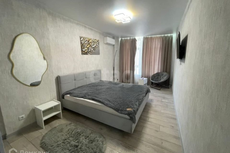 Продаётся 1-комнатная квартира, 42 м²