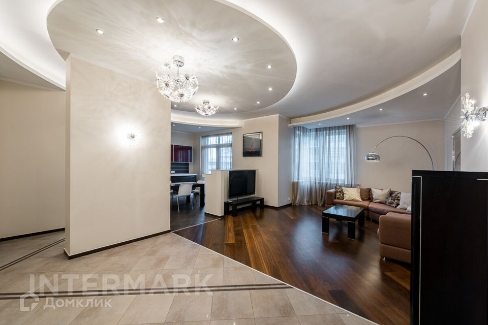 Сдаётся 3-комнатная квартира, 140 м²