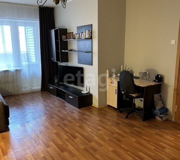 Продаётся 1-комнатная квартира, 52.7 м²