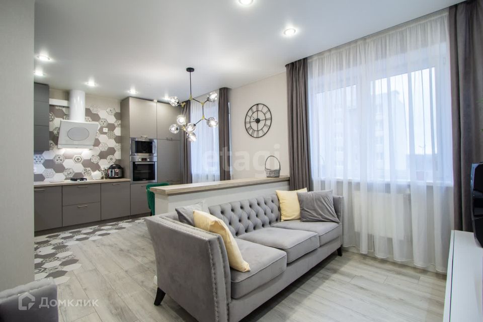 Продаётся 3-комнатная квартира, 113.8 м²