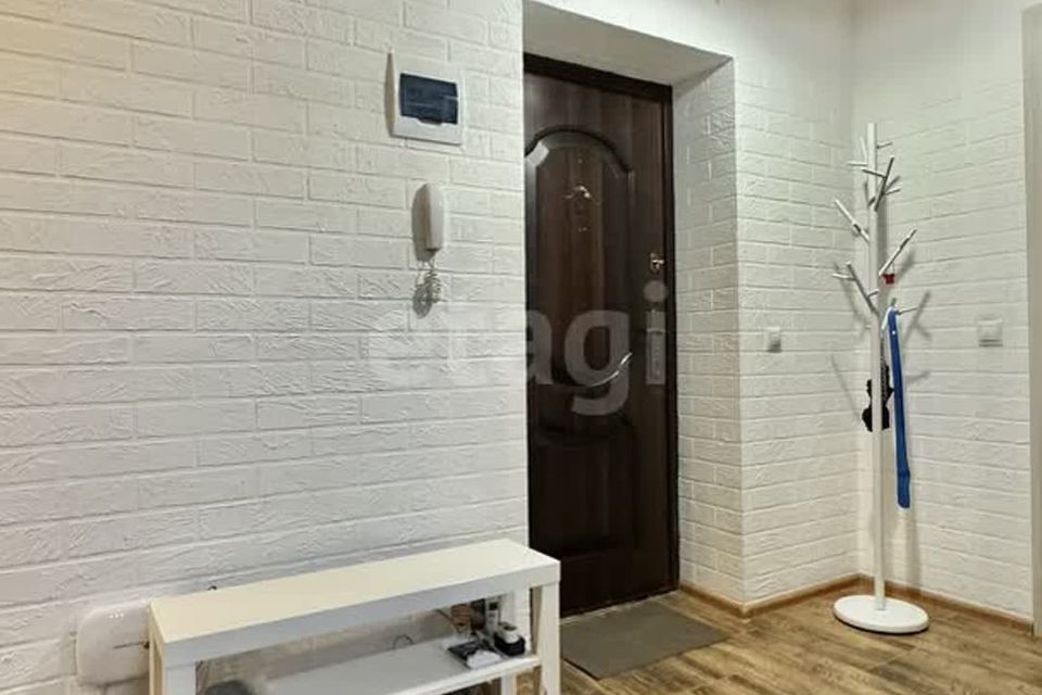 Продаётся 1-комнатная квартира, 52.7 м²