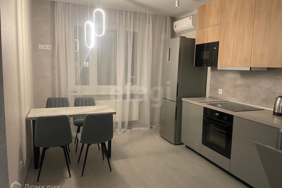 Сдаётся 2-комнатная квартира, 67 м²