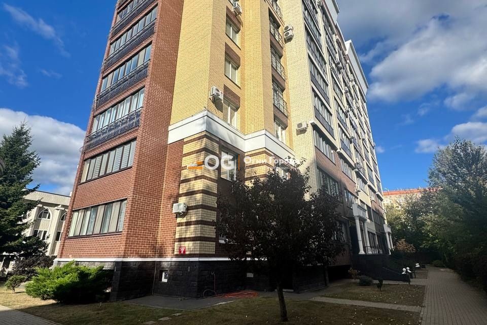 Продаётся 3-комнатная квартира, 106.4 м²