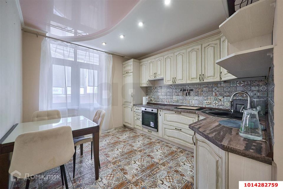 Продаётся 1-комнатная квартира, 39.6 м²