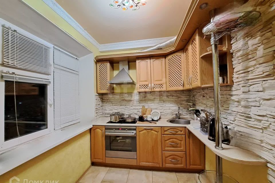 Продаётся 3-комнатная квартира, 60.4 м²