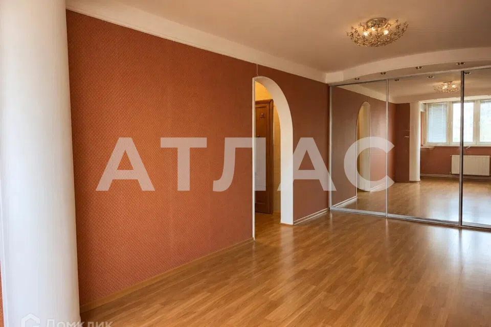 Продаётся 3-комнатная квартира, 57.5 м²