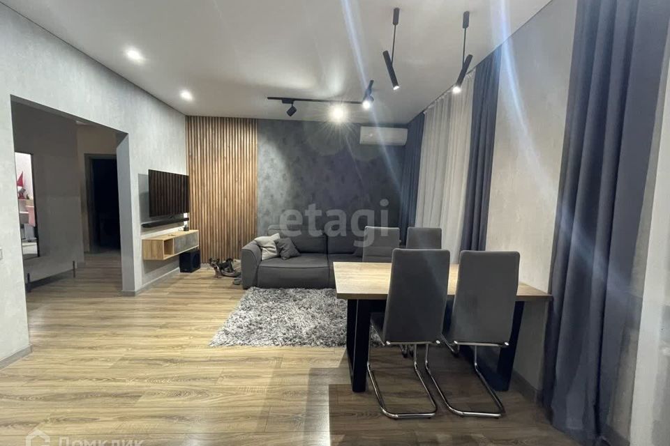 Продаётся 2-комнатная квартира, 68.4 м²