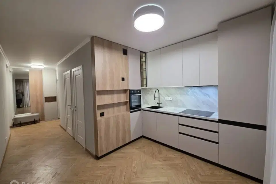 Продаётся 3-комнатная квартира, 81 м²