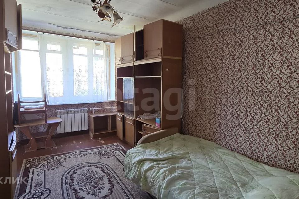 Продаётся 3-комнатная квартира, 42.7 м²