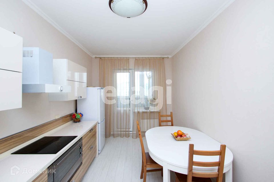 Продаётся 2-комнатная квартира, 67 м²