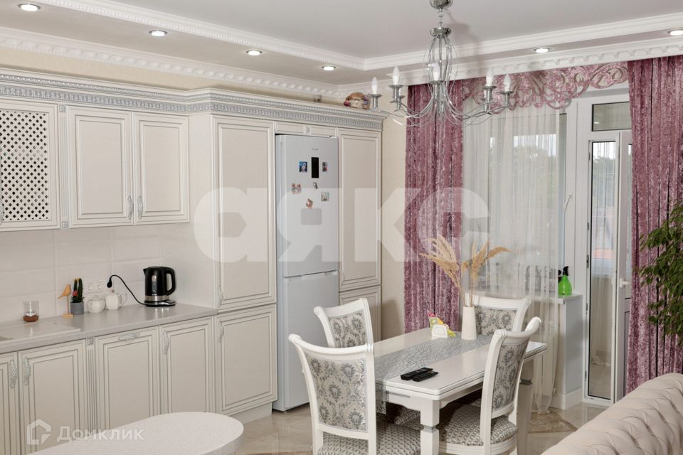 Продаётся 2-комнатная квартира, 70 м²