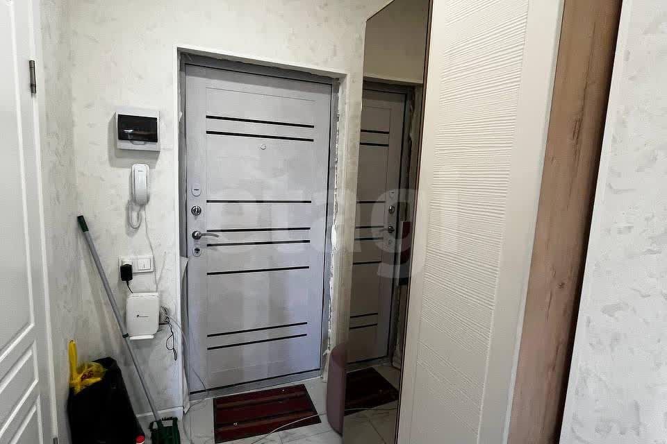 Продаётся 1-комнатная квартира, 42.2 м²