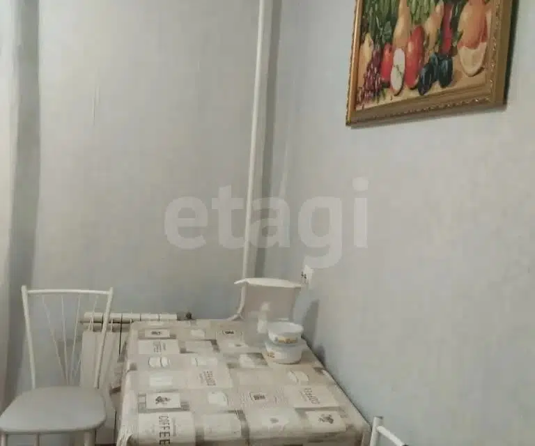 Продаётся 4-комнатная квартира, 69 м²