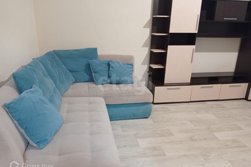 Сдаётся 1-комнатная квартира, 43 м²