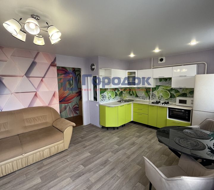 Продаётся 4-комнатная квартира, 64.4 м²