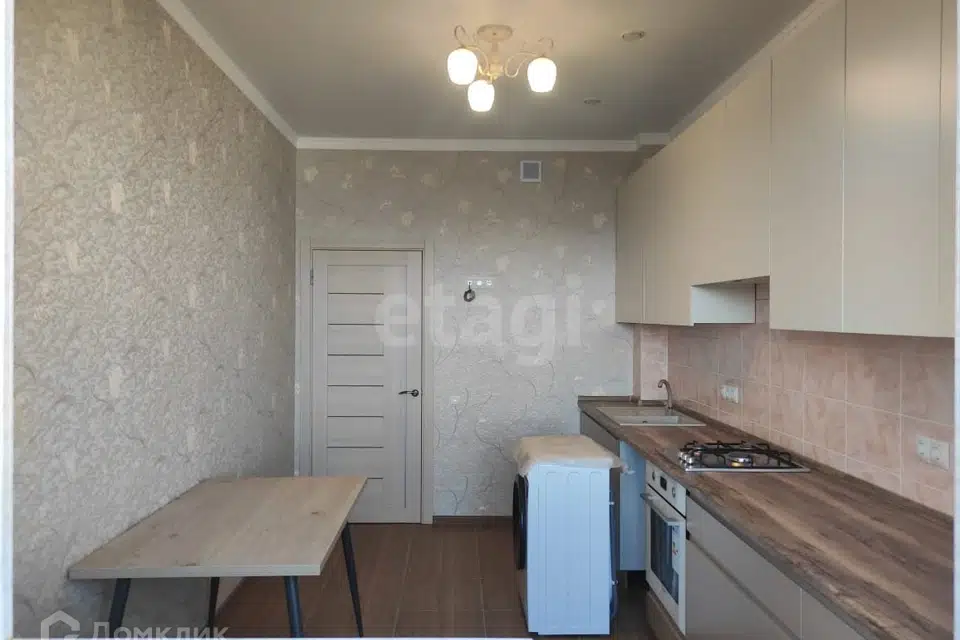 Сдаётся 1-комнатная квартира, 50 м²