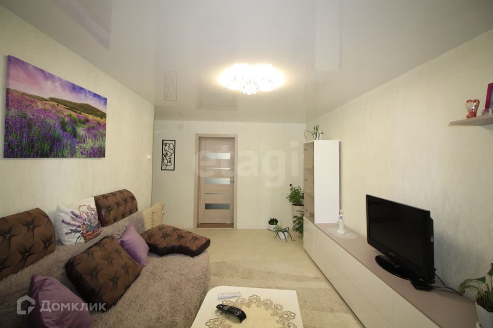 Продаётся 3-комнатная квартира, 59.3 м²