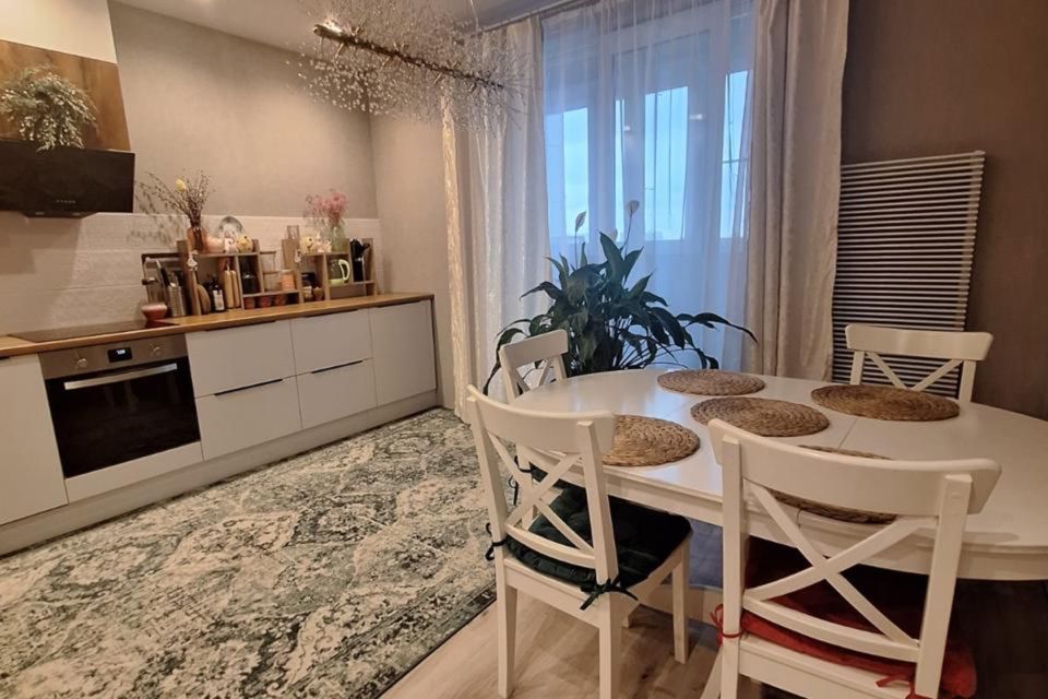 Продаётся 3-комнатная квартира, 82 м²
