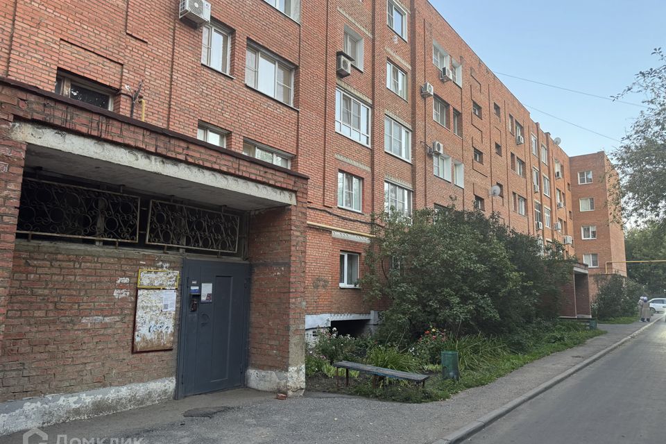 Продаётся 2-комнатная квартира, 48.2 м²