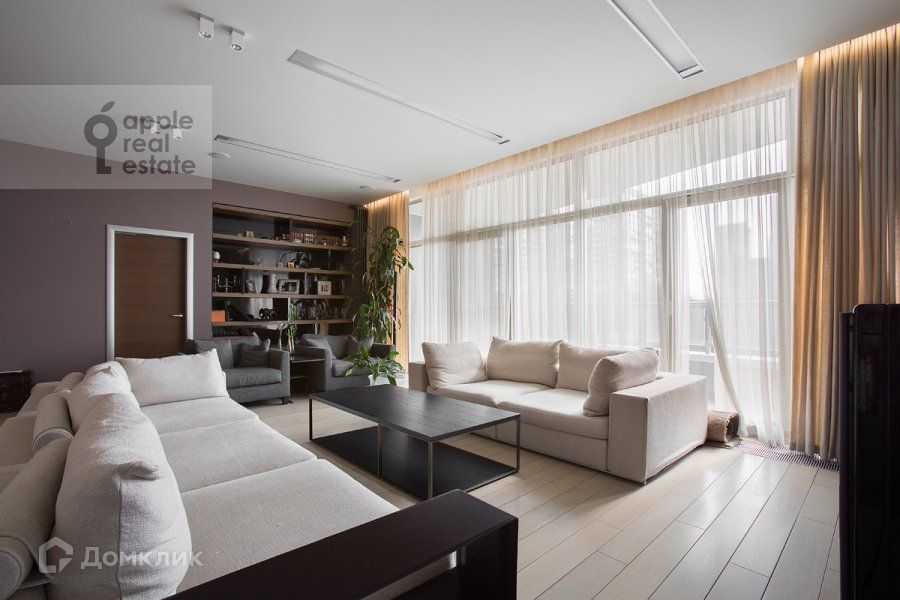 Продаётся 6-комнатная квартира, 330 м²