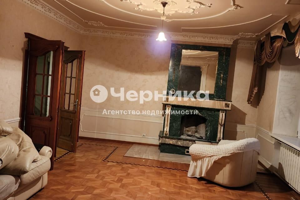 Продаётся 2-этажный дом, 200 м²