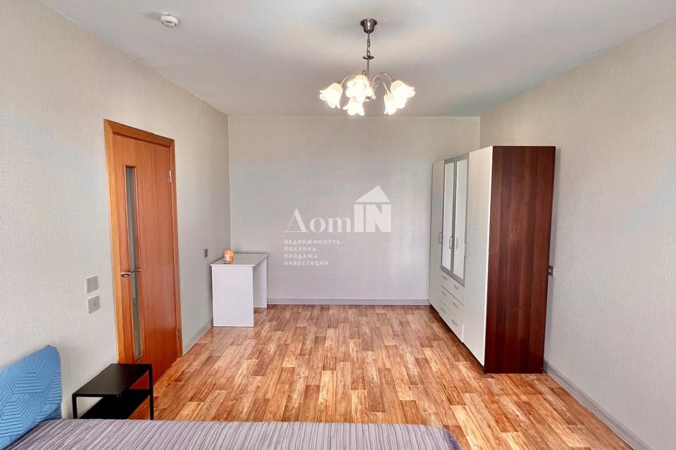 Продаётся 1-комнатная квартира, 37.8 м²