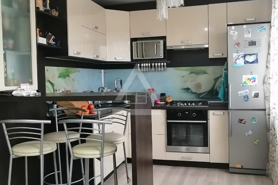Продаётся 3-комнатная квартира, 57.2 м²