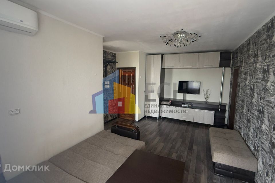 Продаётся 2-комнатная квартира, 42.8 м²