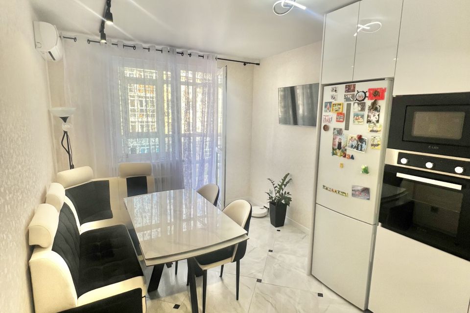 Продаётся 3-комнатная квартира, 74 м²
