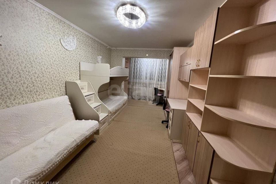 Продаётся 3-комнатная квартира, 77.3 м²