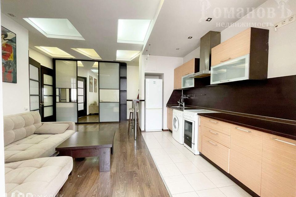 Продаётся 1-комнатная квартира, 49 м²