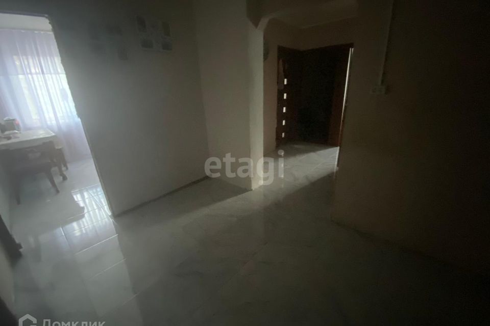 Продаётся 4-комнатная квартира, 74 м²
