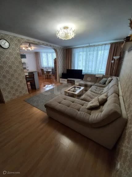 Продаётся 4-комнатная квартира, 131.5 м²