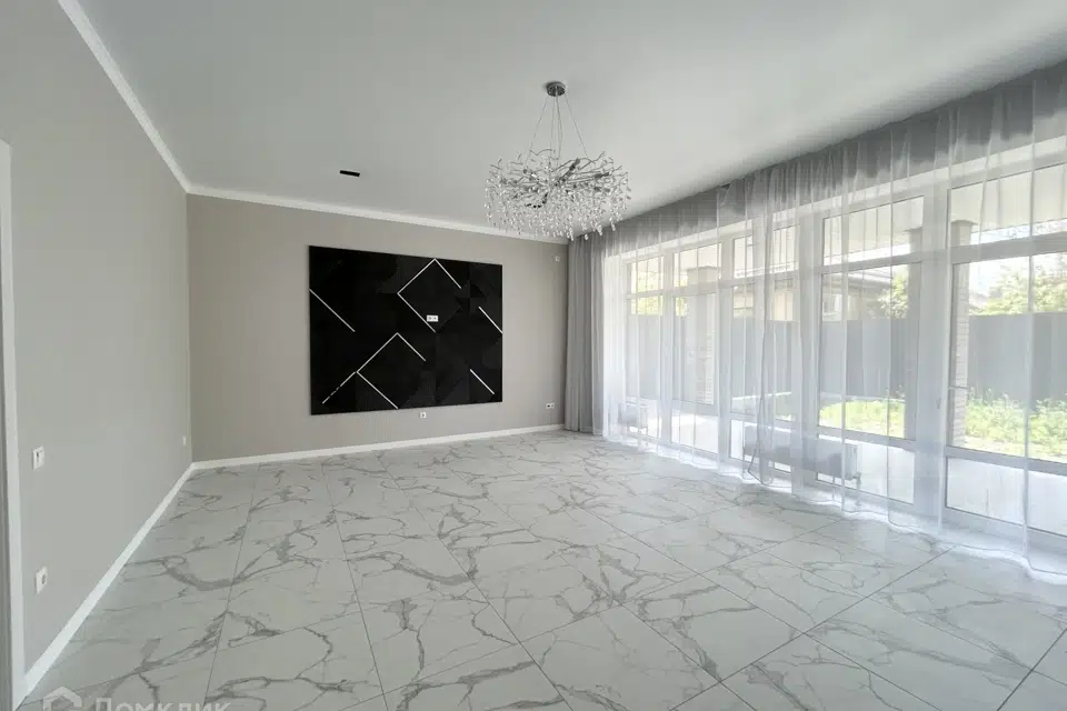 Продаётся 2-этажный дом, 200 м²