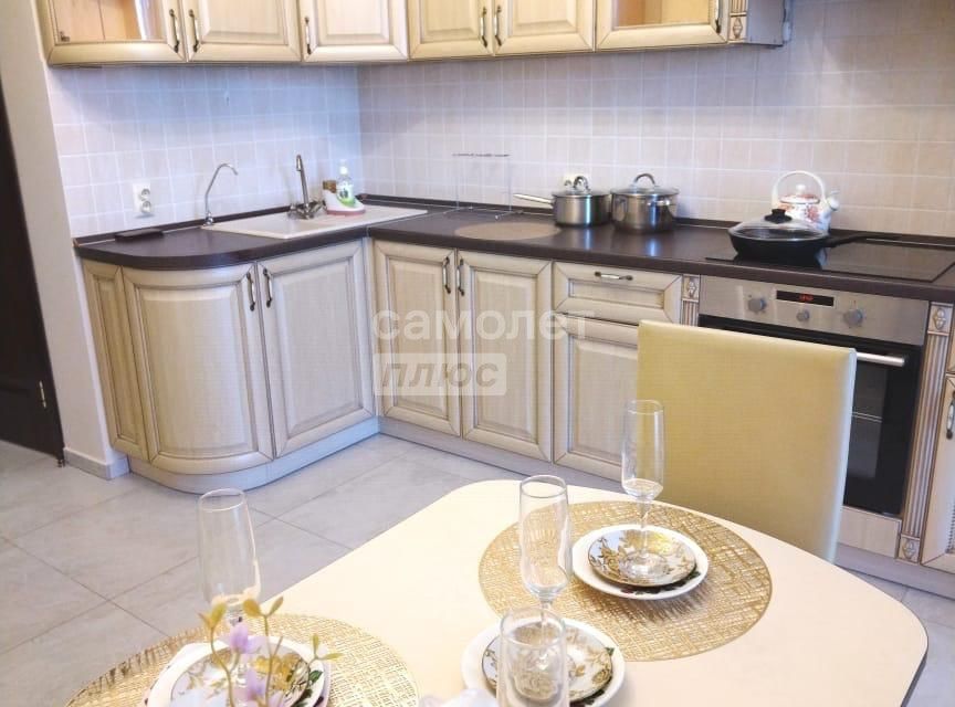 Сдаётся 2-комнатная квартира, 60 м²