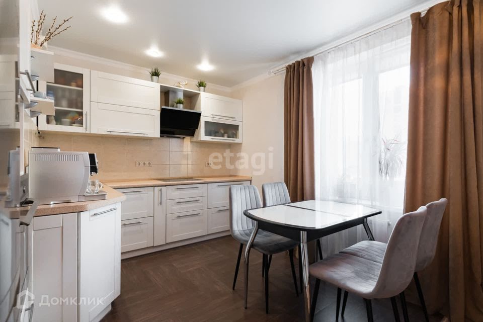 Сдаётся 2-комнатная квартира, 57 м²