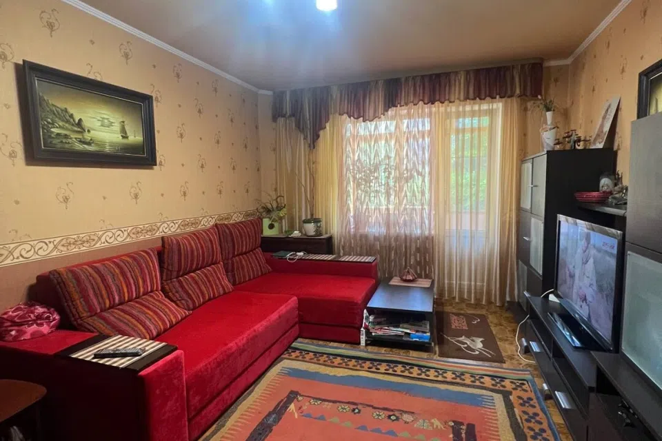 Продаётся 4-комнатная квартира, 85 м²