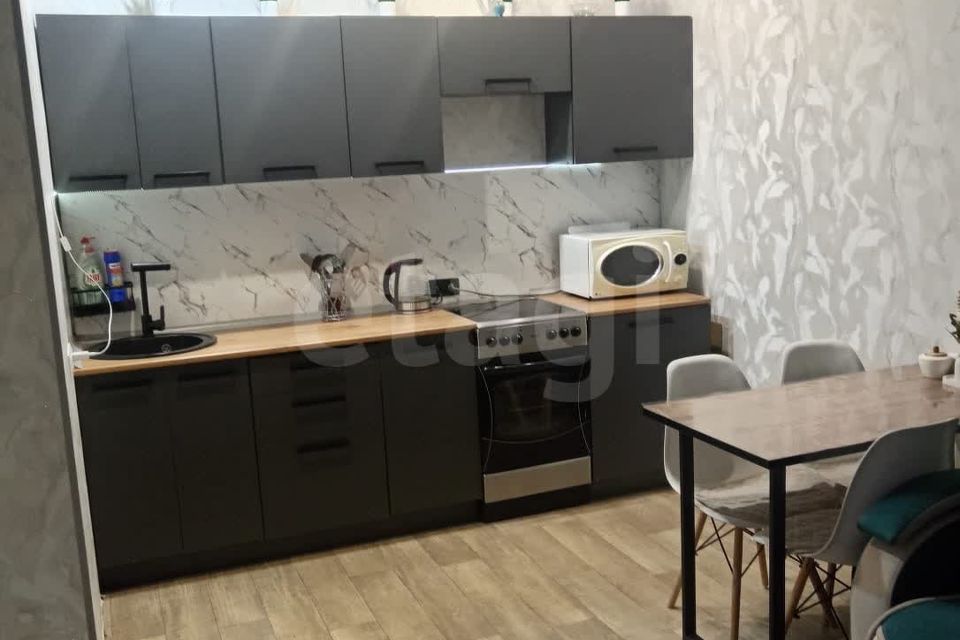 Сдаётся 1-комнатная квартира, 38 м²