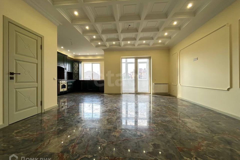 Продаётся 3-комнатная квартира, 150 м²