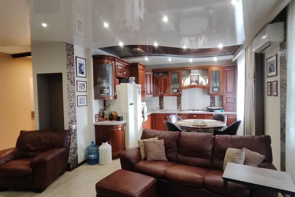 Продаётся 3-комнатная квартира, 96.5 м²