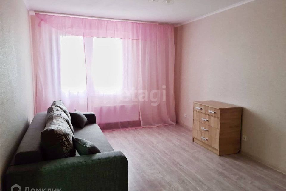 Продаётся 1-комнатная квартира, 37.7 м²