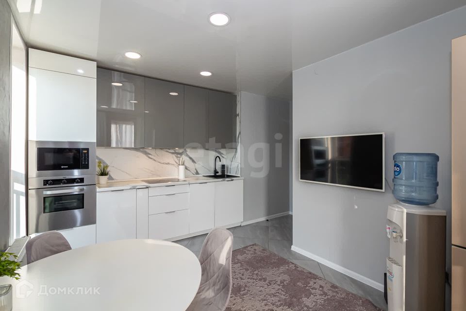 Продаётся 2-комнатная квартира, 55.4 м²