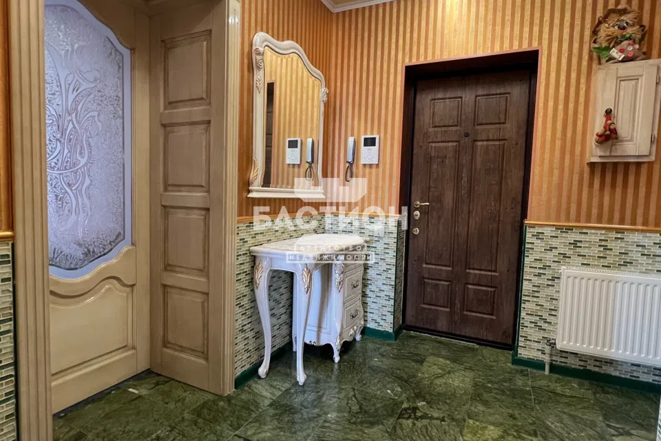 Продаётся 2-комнатная квартира, 70 м²