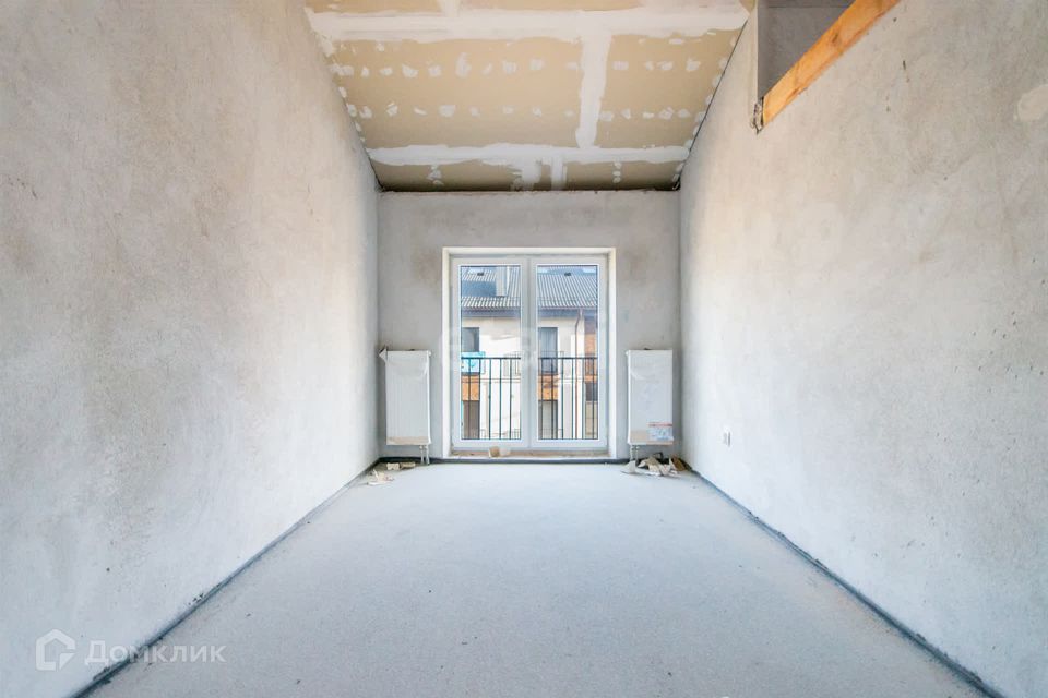 Продаётся 3-комнатная квартира, 117.9 м²