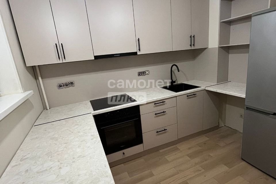 Продаётся 5-комнатная квартира, 100.5 м²