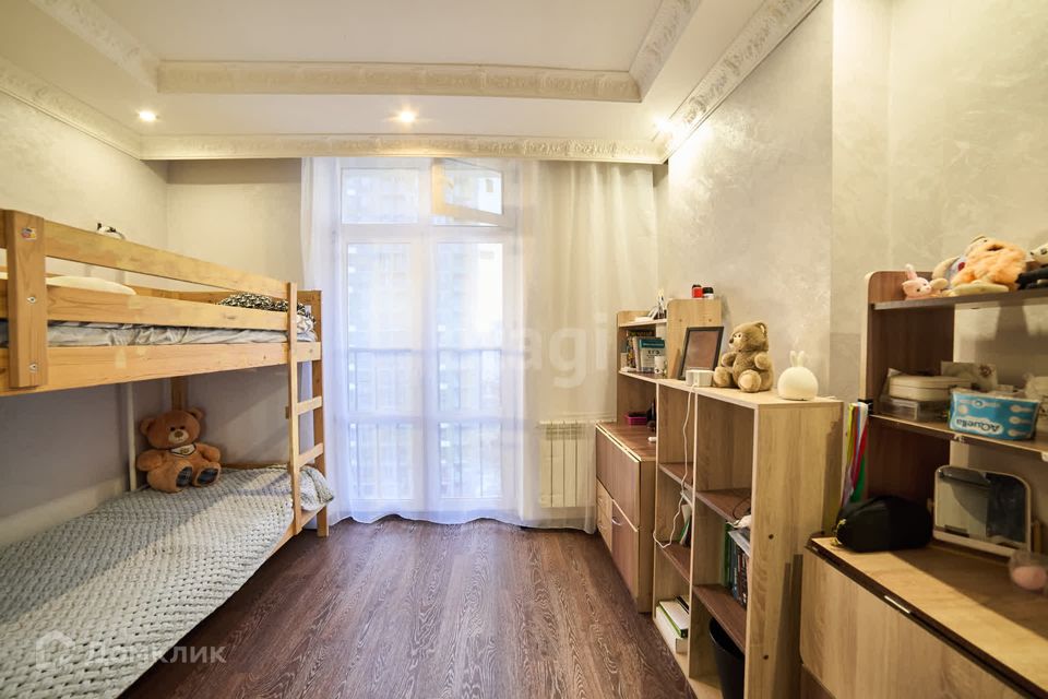 Продаётся 1-комнатная квартира, 42.3 м²