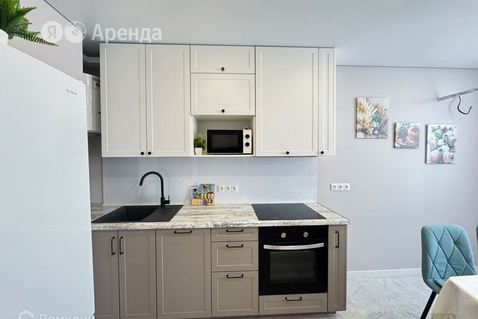 Сдаётся 2-комнатная квартира, 71 м²